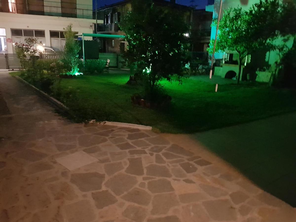 Magdalinos Apartments Nea Skioni Exterior foto